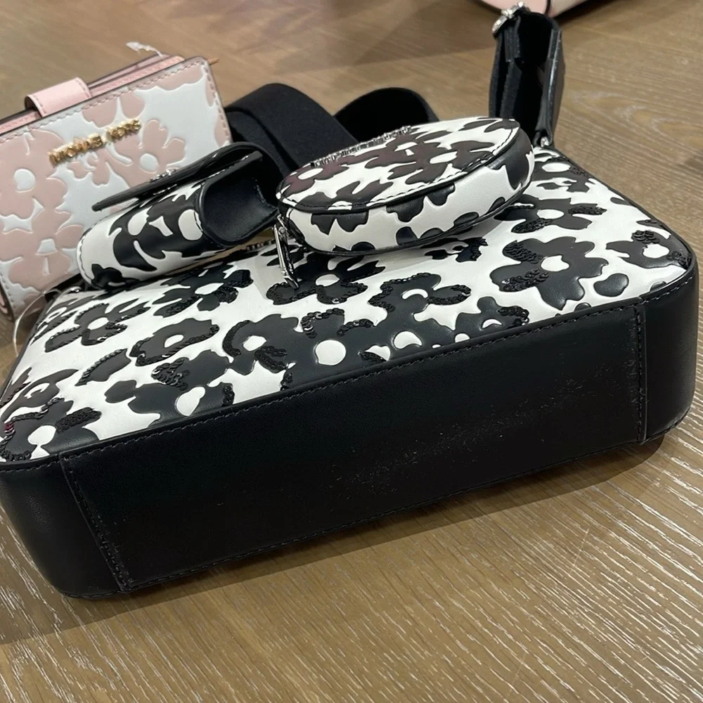 MICHAEL KORS Jet Set Sm Sequined Floral Print Crossbody w Case for Apple Airpods - Picture 13 of 16
